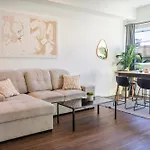 Hollywood 1 Bed Apt With Free Parking On Sunset Blvd