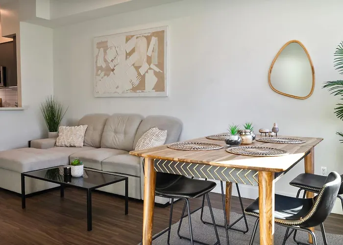 Hollywood 1 Bed Apt With Free Parking On Sunset Blvd