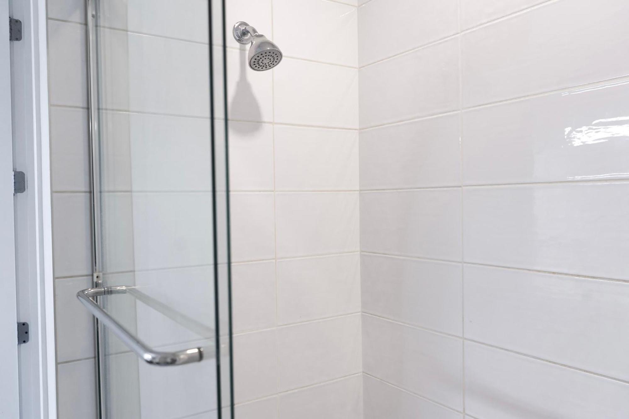 Hollywood 1 Bed With Free Parking On Sunset Blvd