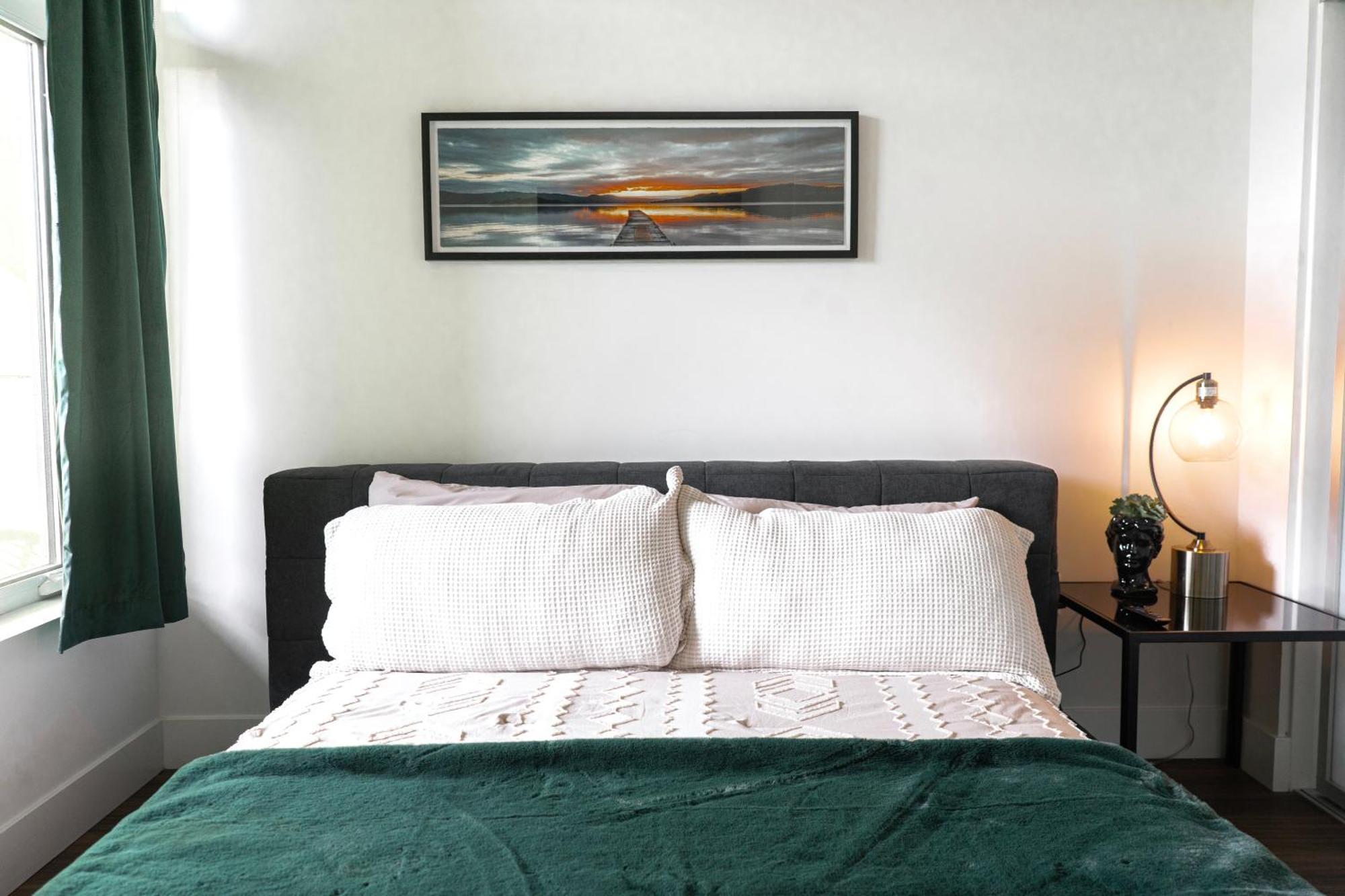Hollywood 1 Bed With Free Parking On Sunset Blvd Apartment Los Angeles