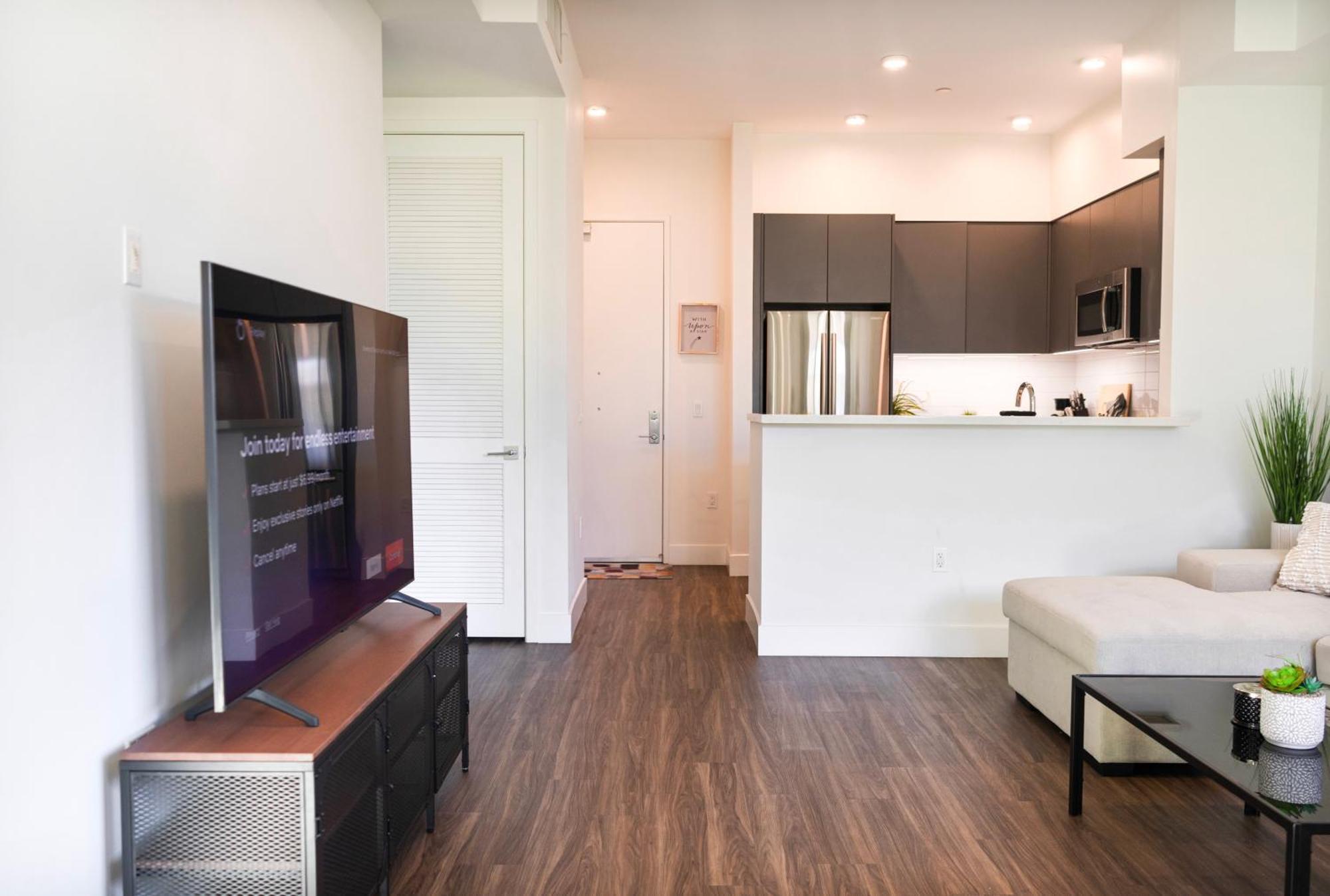 Apartment Hollywood 1 Bed With Free Parking On Sunset Blvd Los Angeles